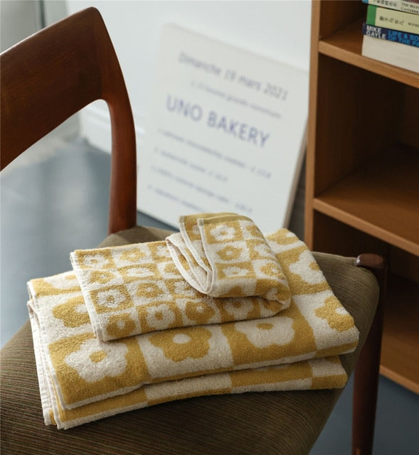 Retro Checkered Bath Towel Collection