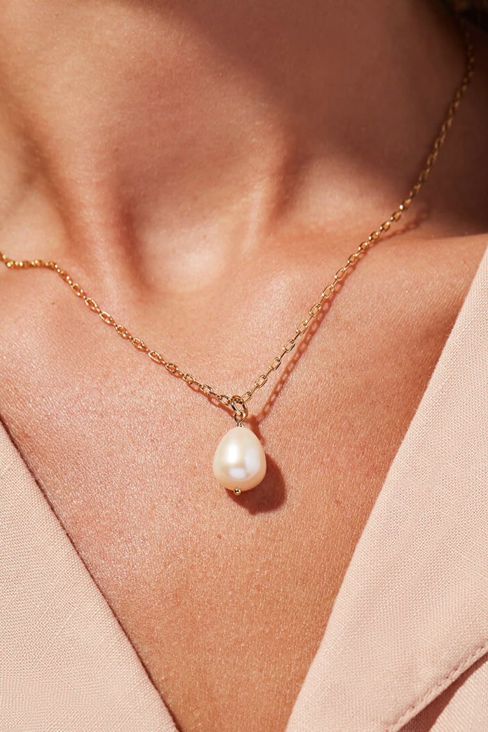 Freshwater Pearl Pendant Necklace